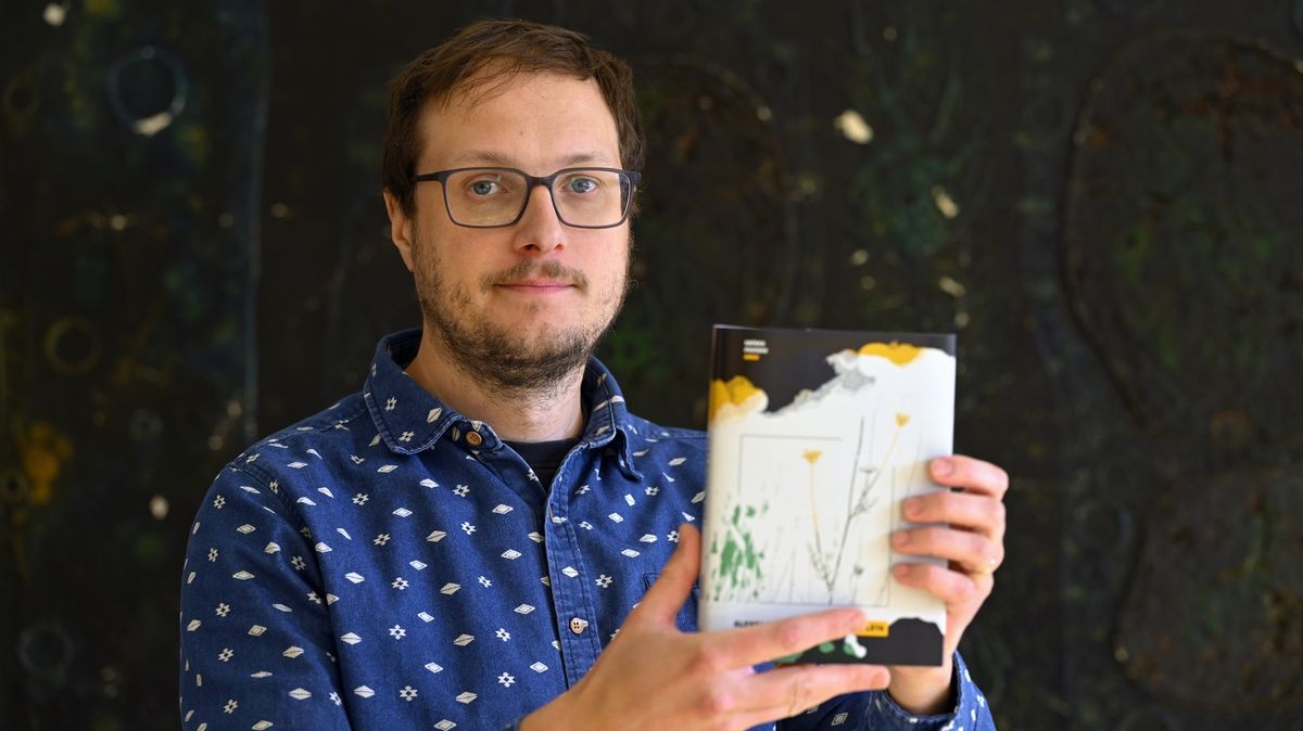 Recenze: Průvan mezi panely. Sevruk vydal svou literární rozcvičku